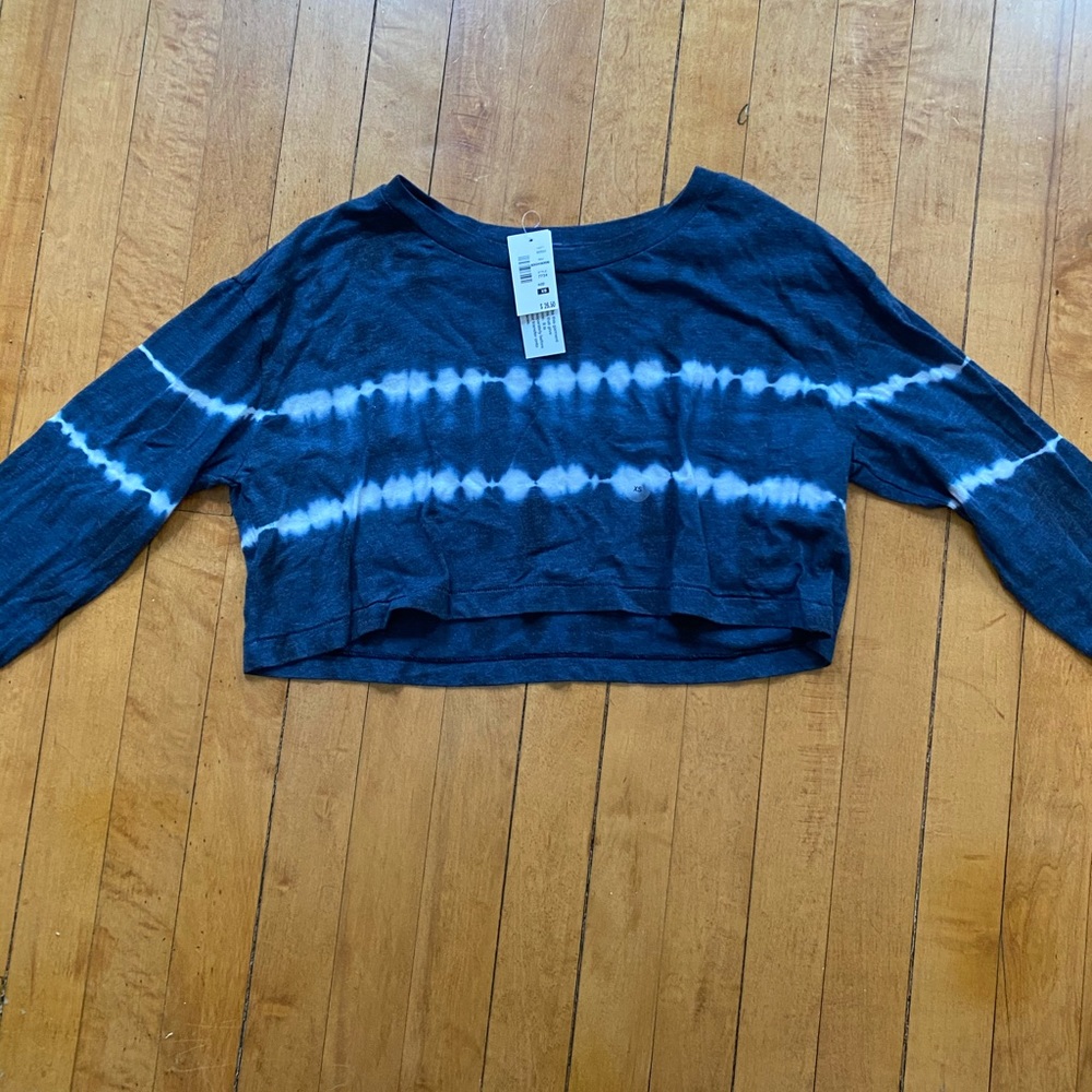 Aeropostale, xs, cropped long sleeve.